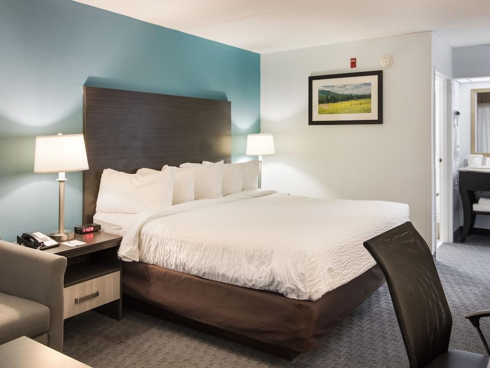 Clarion Inn Cleveland Near University Экстерьер фото