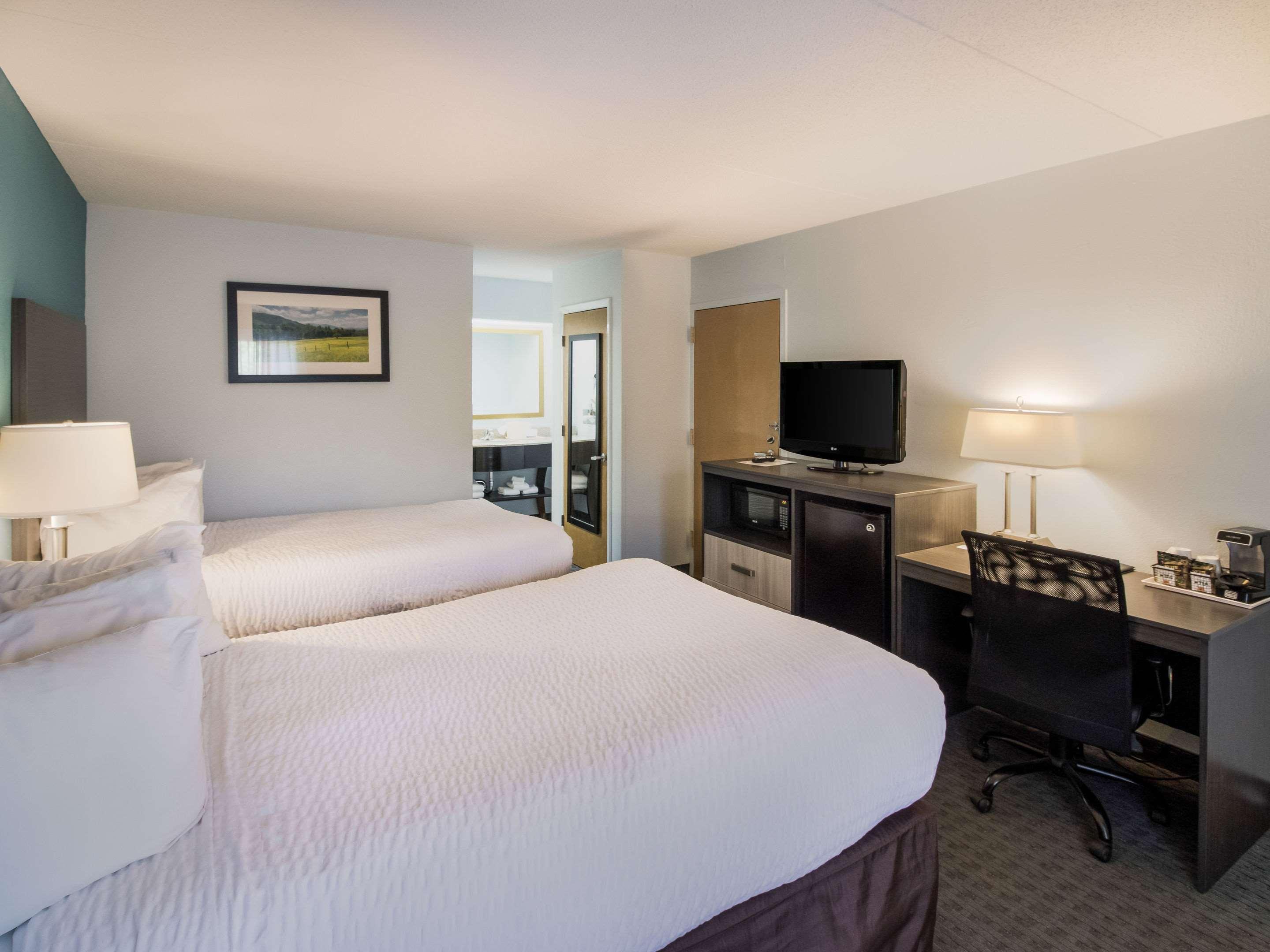Clarion Inn Cleveland Near University Экстерьер фото