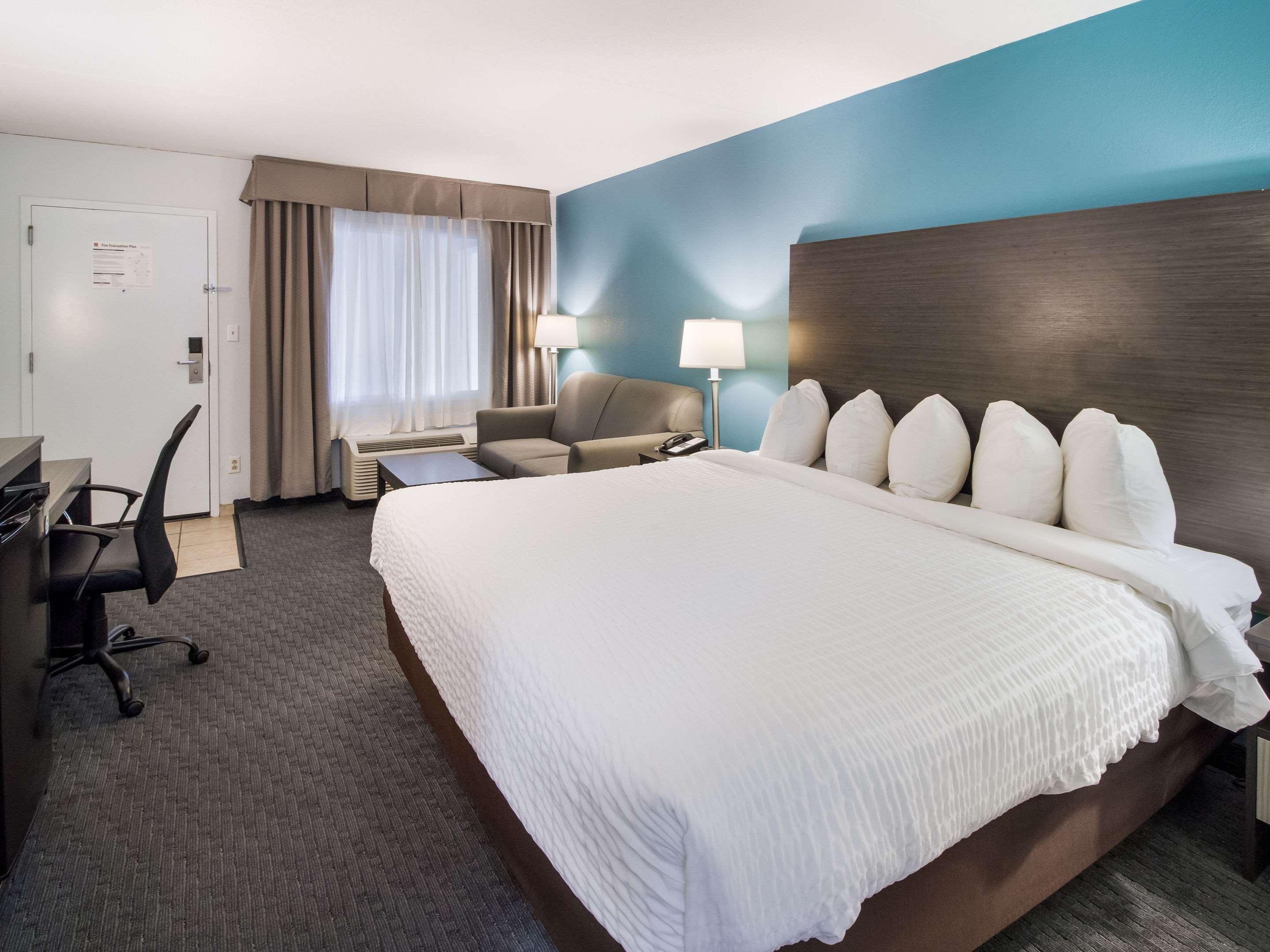 Clarion Inn Cleveland Near University Экстерьер фото