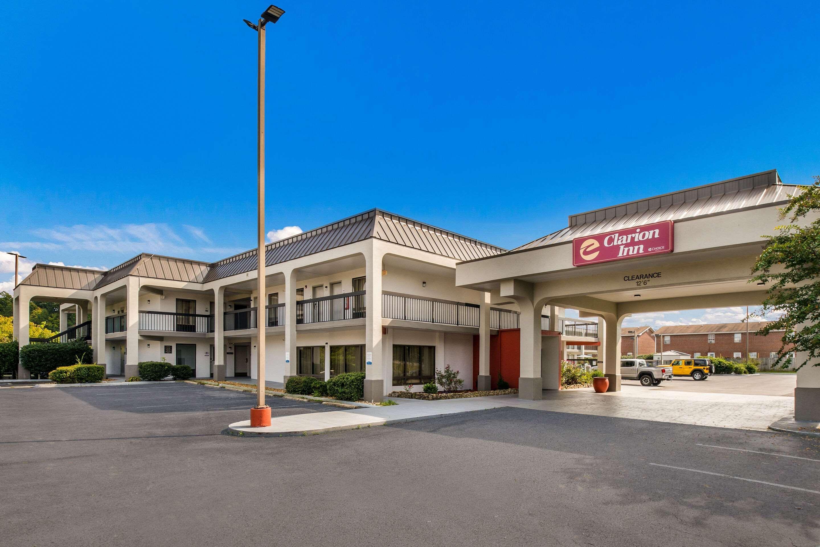 Clarion Inn Cleveland Near University Экстерьер фото