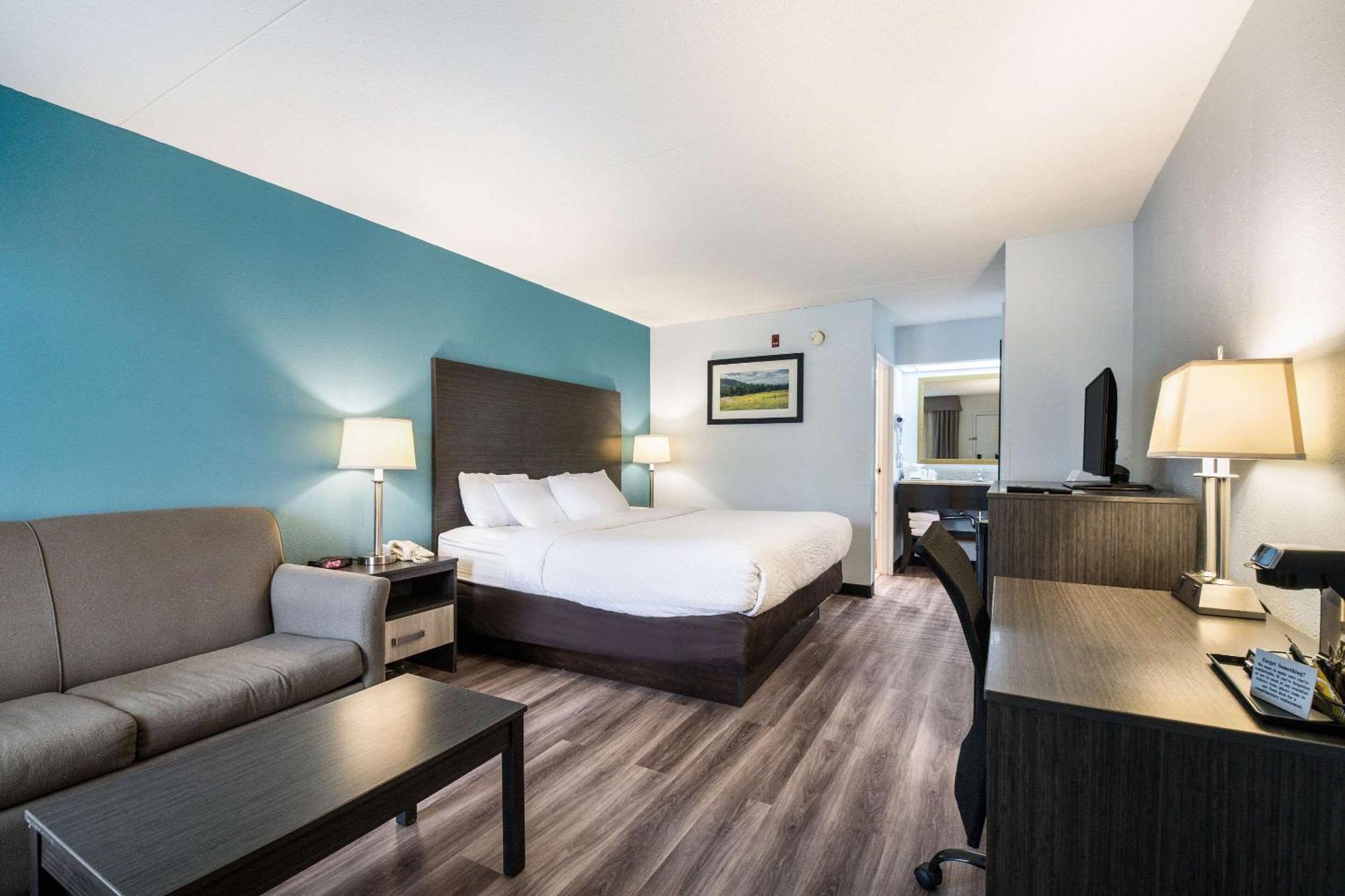 Clarion Inn Cleveland Near University Экстерьер фото